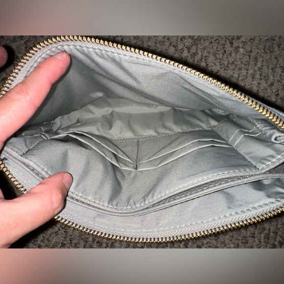 Freshly Picked Classic Zip Pouch Stone. NWOT. - Picture 2 of 8